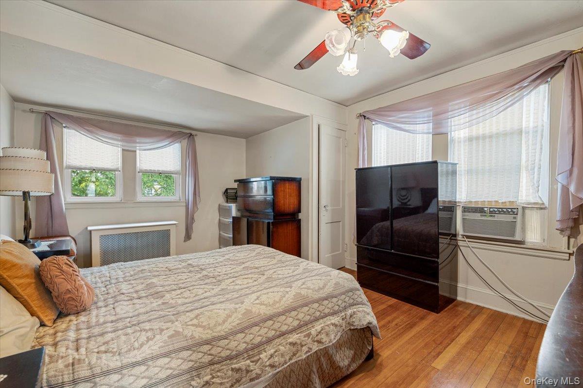 11 Park Avenue, Williston Park, NY 11596