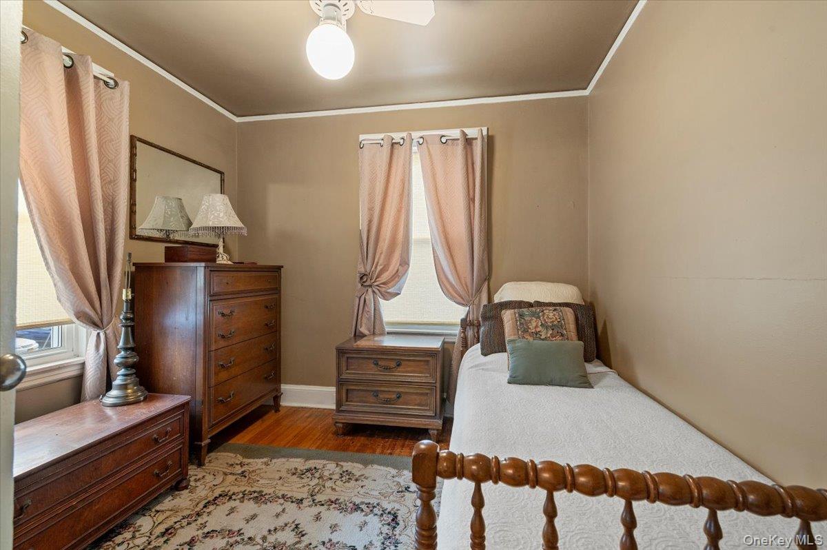 11 Park Avenue, Williston Park, NY 11596