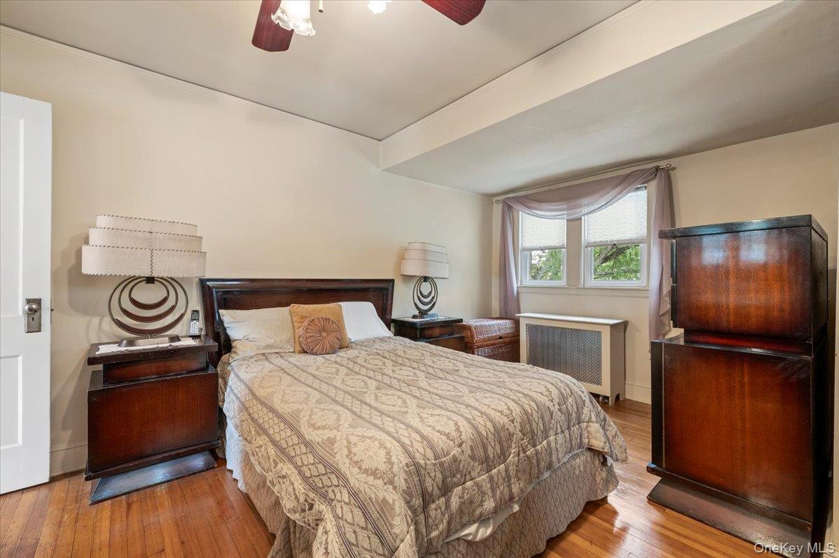 11 Park Avenue, Williston Park, NY 11596