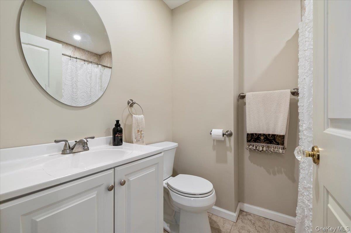 11 Park Avenue, Williston Park, NY 11596