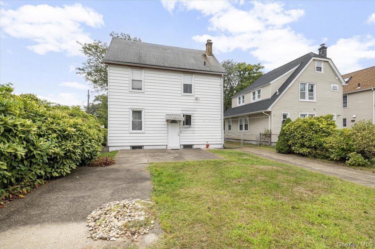 11 Park Avenue, Williston Park, NY 11596