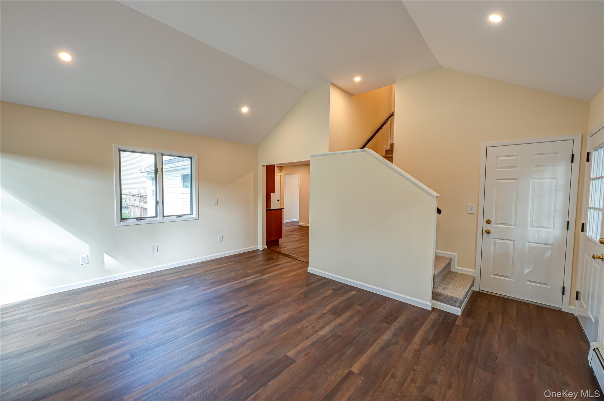 40 Center Street, Ronkonkoma, NY 11779