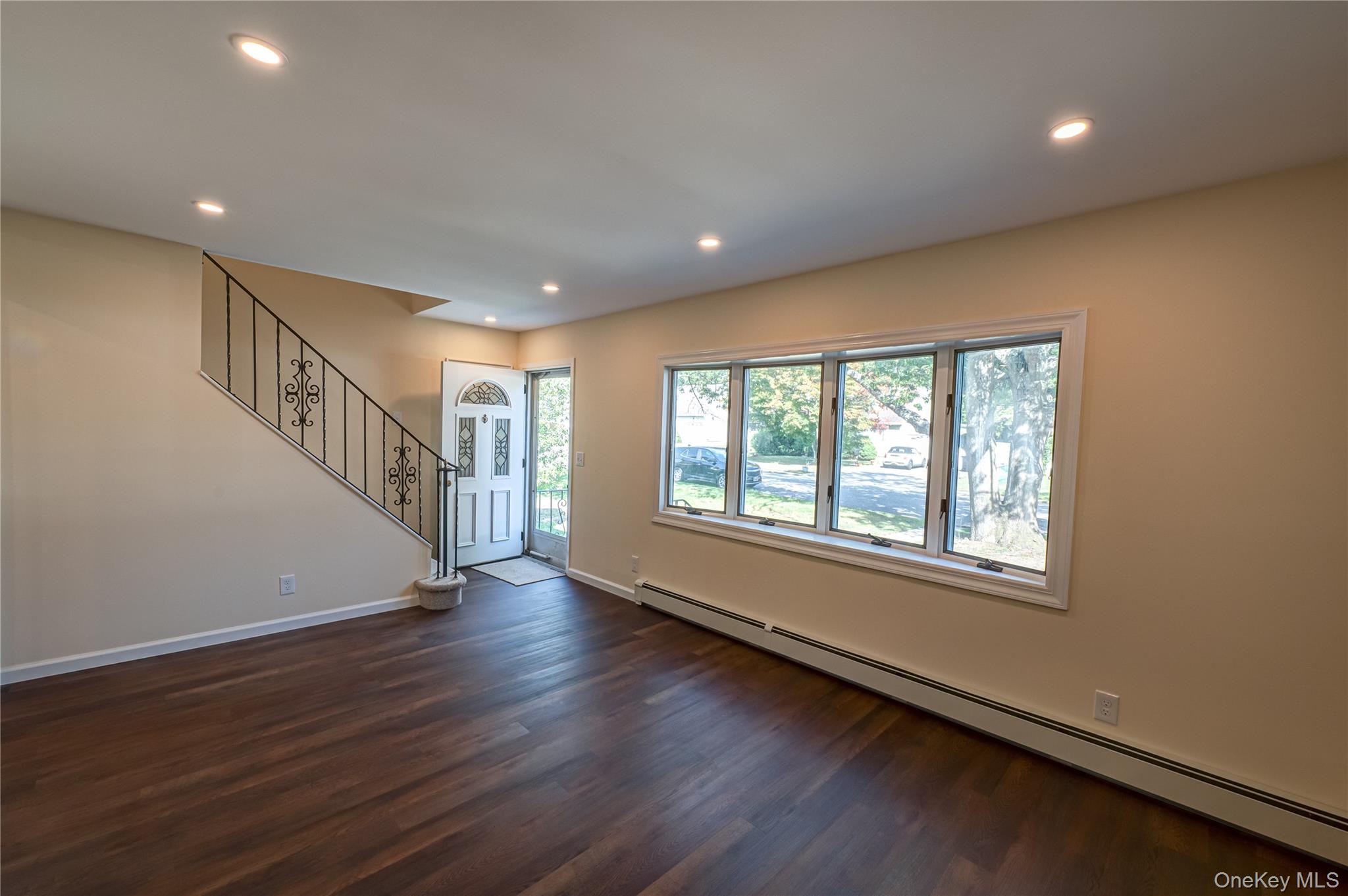 40 Center Street, Ronkonkoma, NY 11779