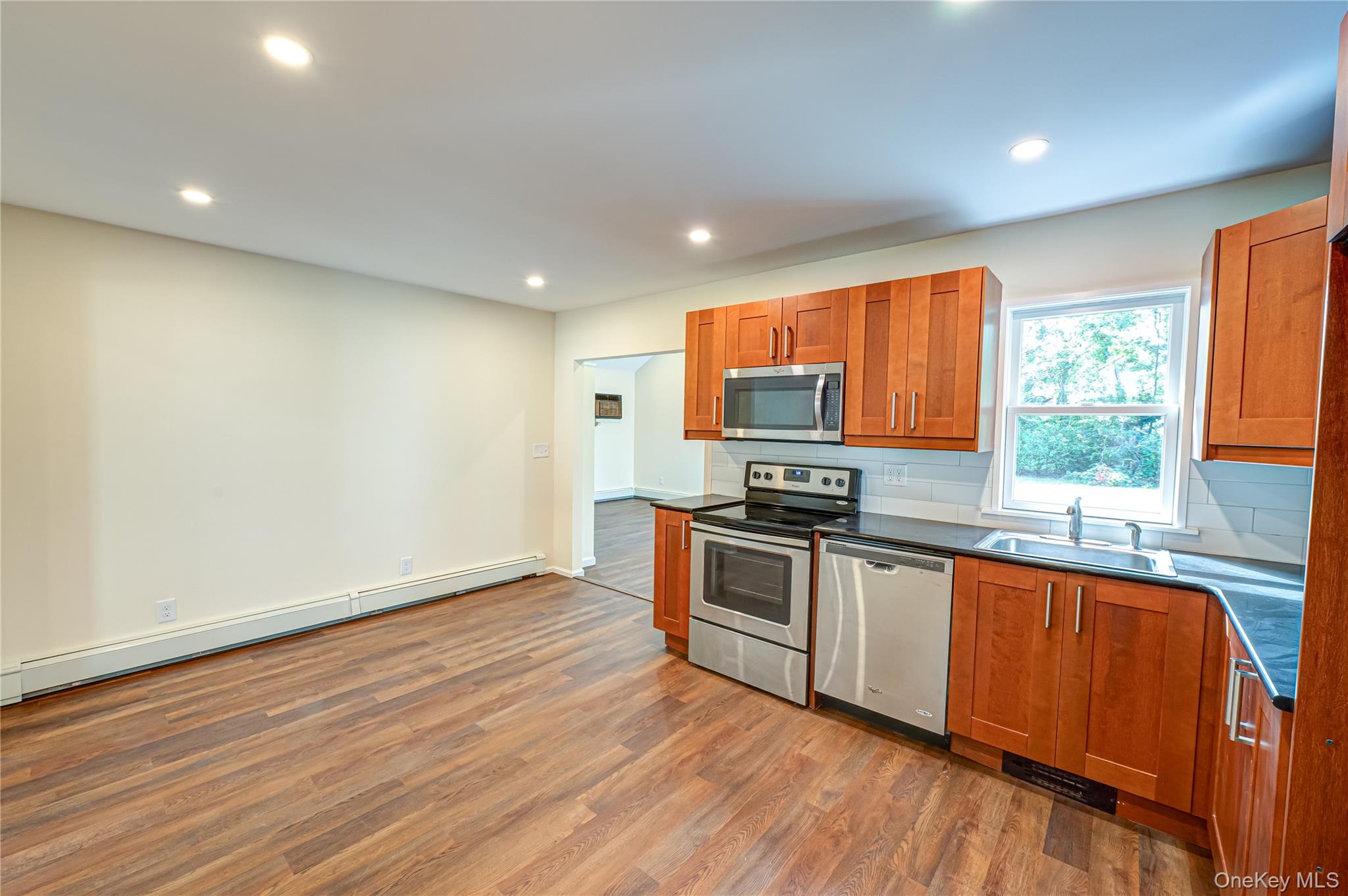 40 Center Street, Ronkonkoma, NY 11779