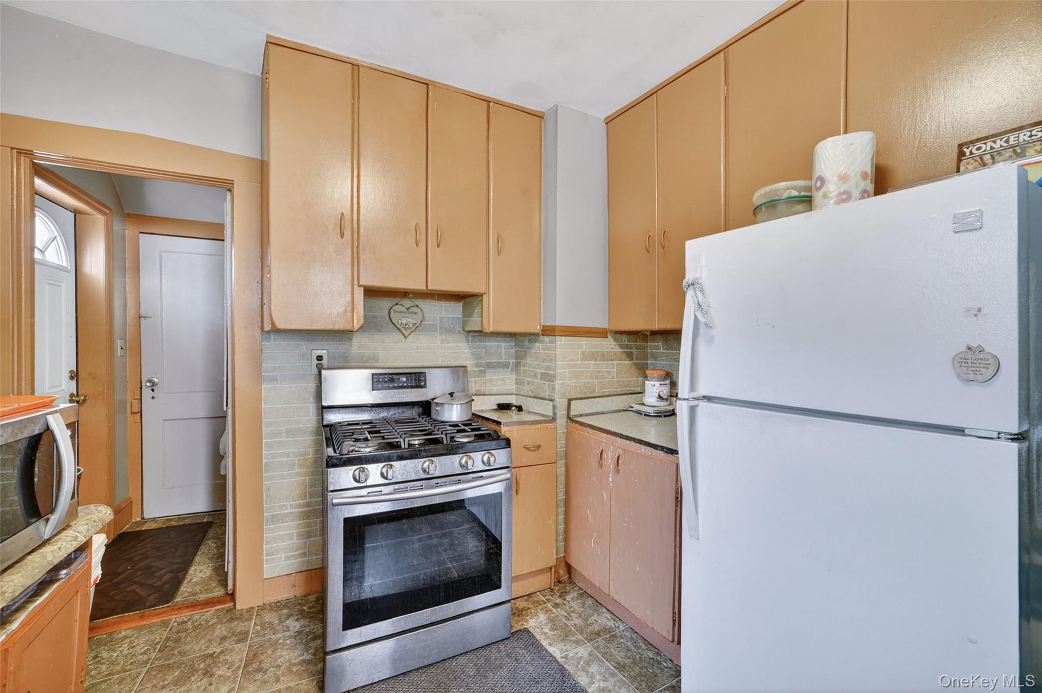 180 Saratoga Avenue, Yonkers, NY 10705