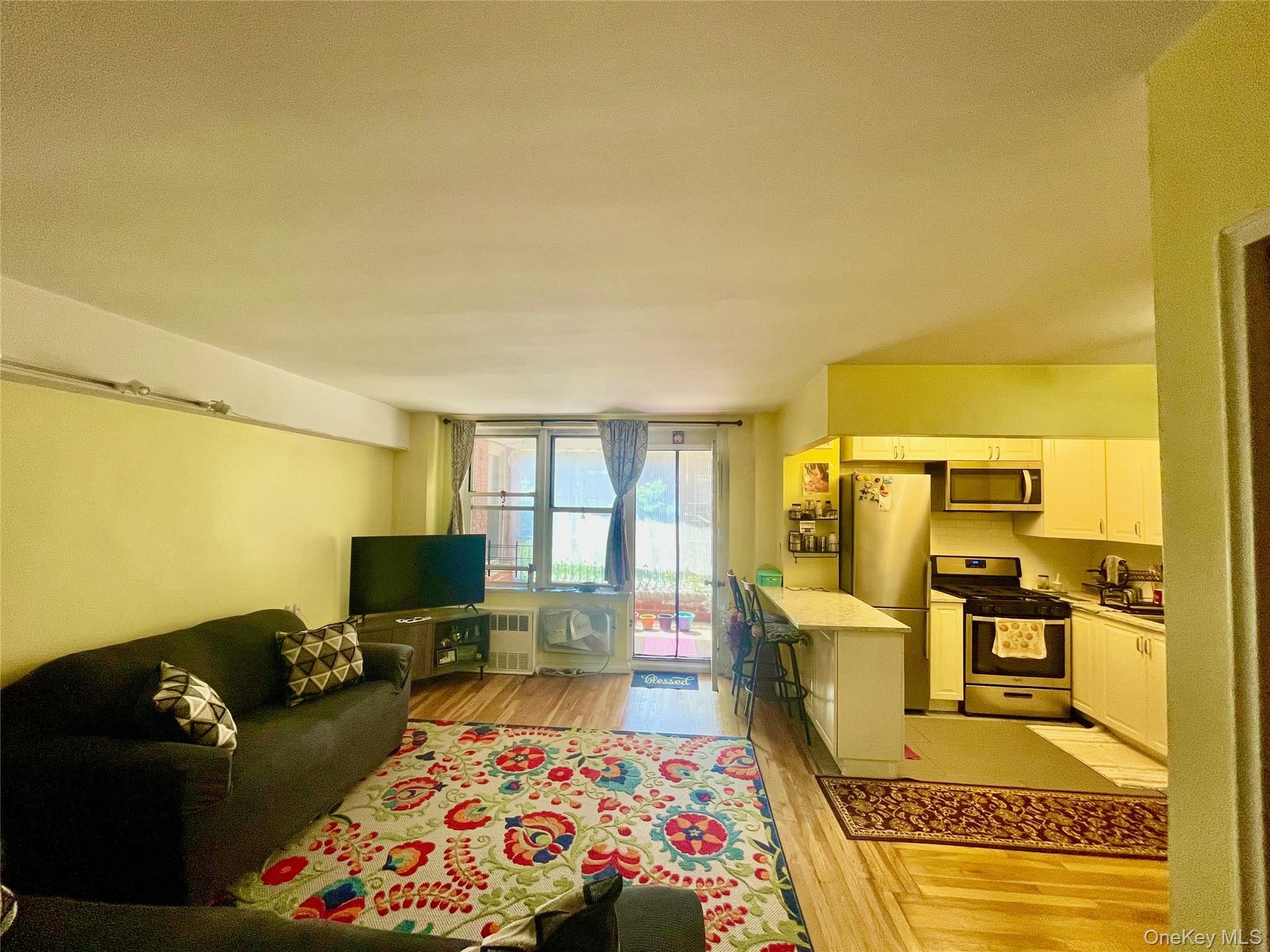 94-11 59th Avenue # D17, Elmhurst, NY 11373