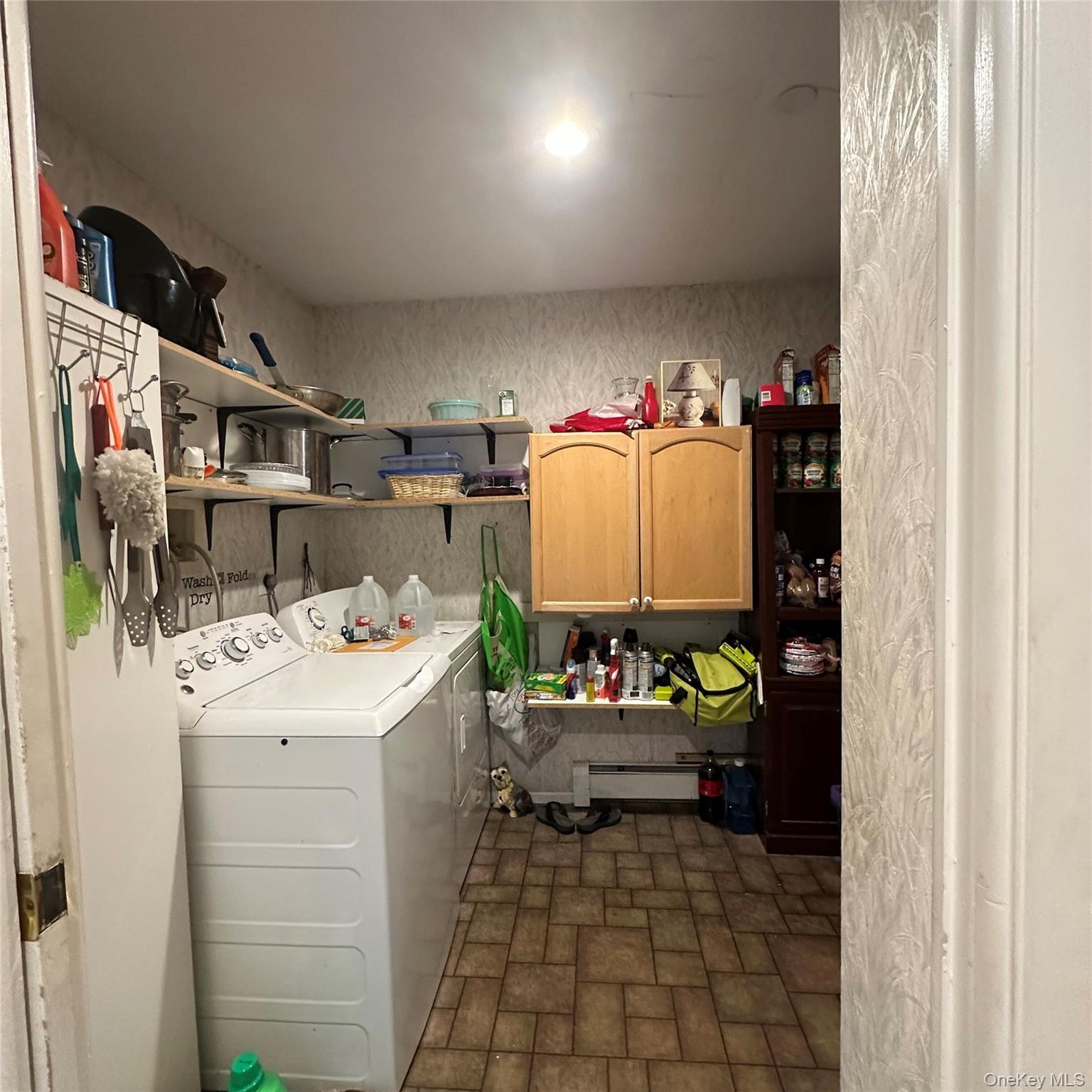 4 Thunderbird Court, Shoreham, NY 11786