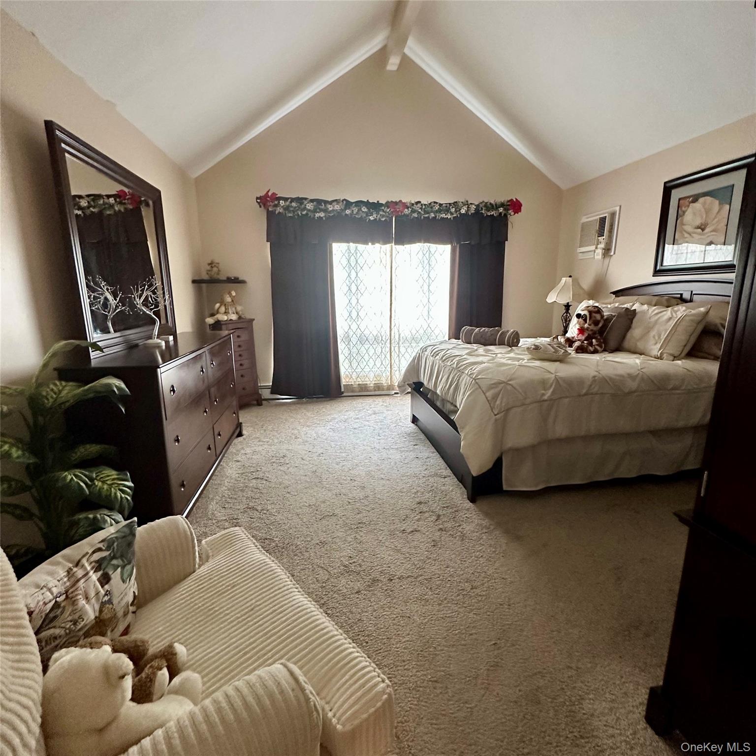 4 Thunderbird Court, Shoreham, NY 11786