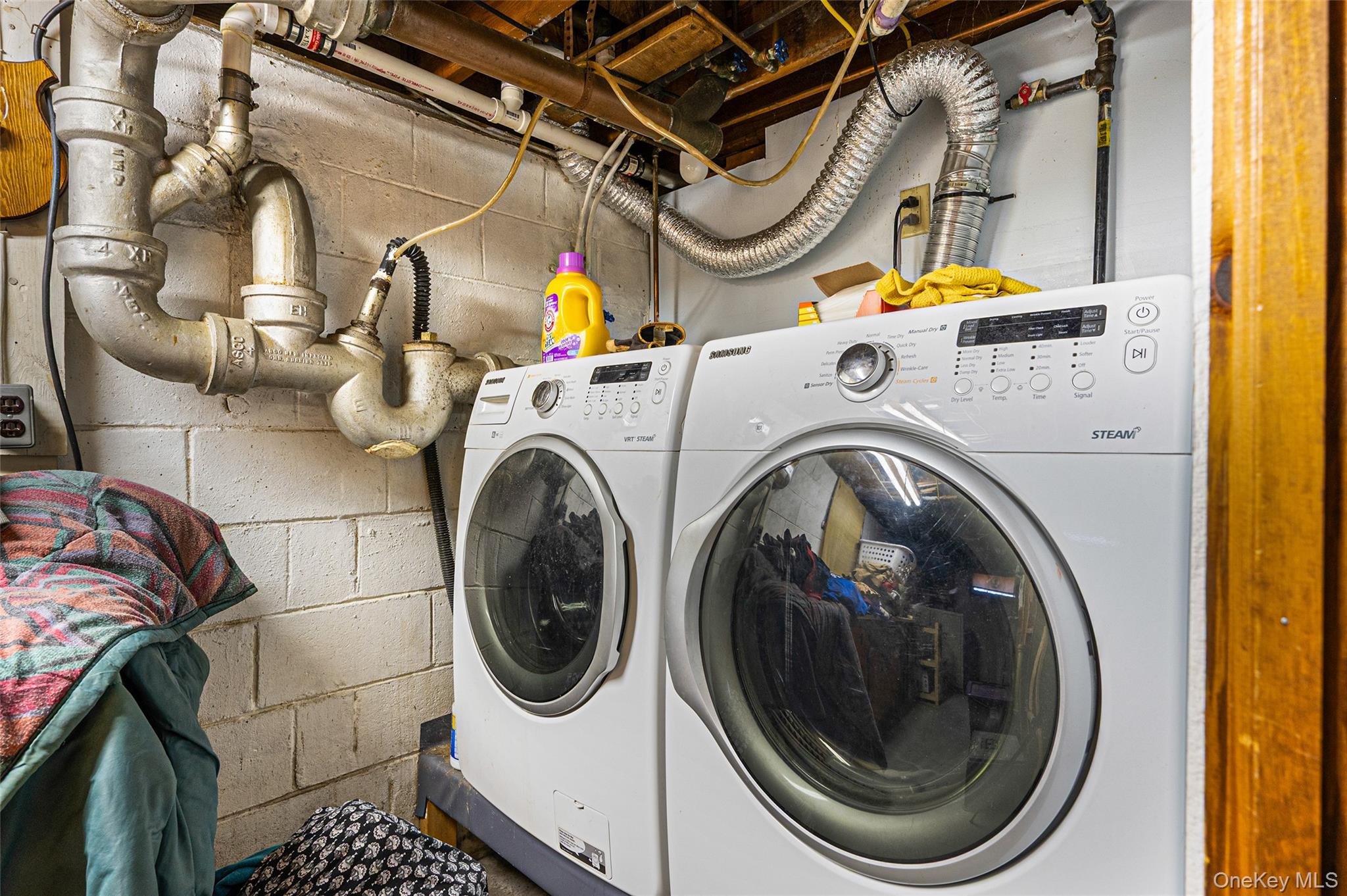 360 Arcadia Drive, West Islip, NY 11795