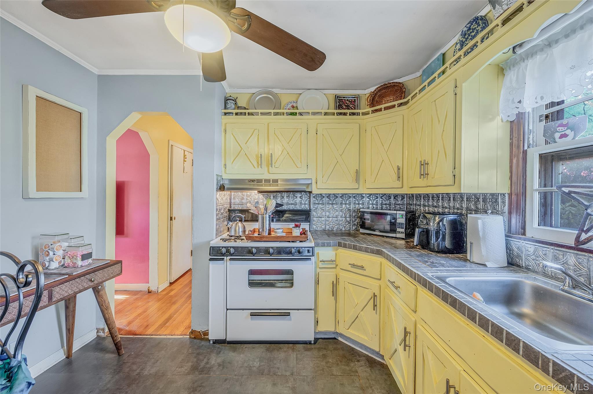 360 Arcadia Drive, West Islip, NY 11795