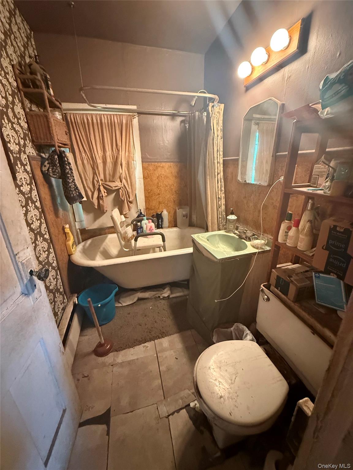 18 Pettit Avenue, Kingston, NY 12401