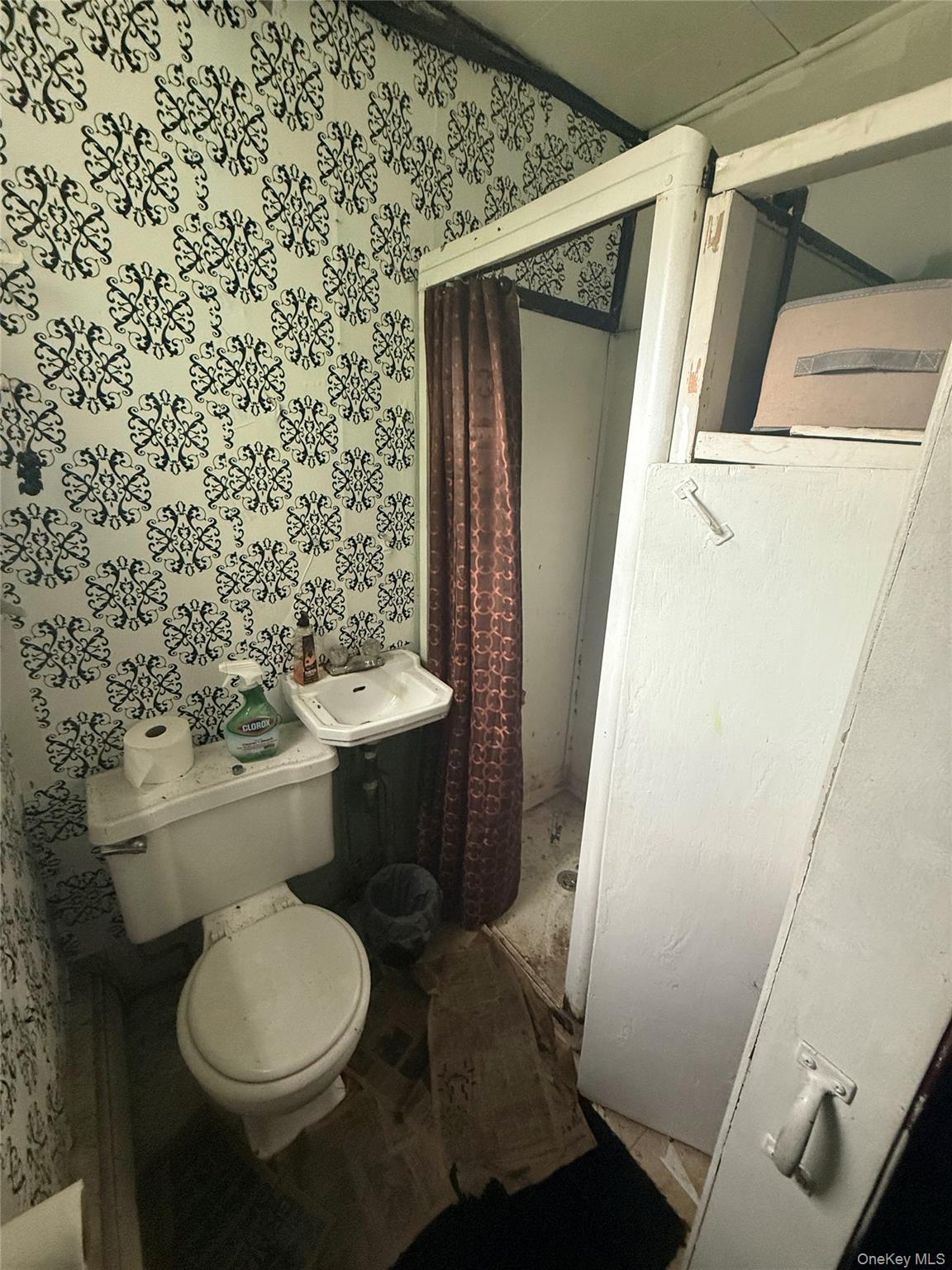 18 Pettit Avenue, Kingston, NY 12401