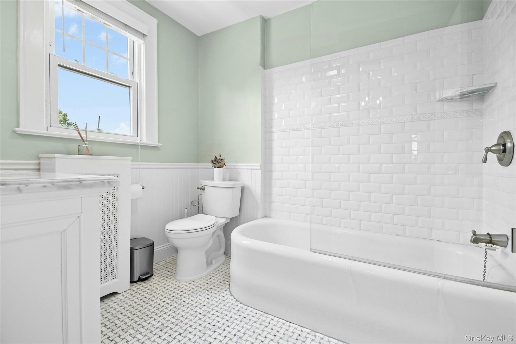 57 Hollywood Court, Rockville Centre, NY 11570