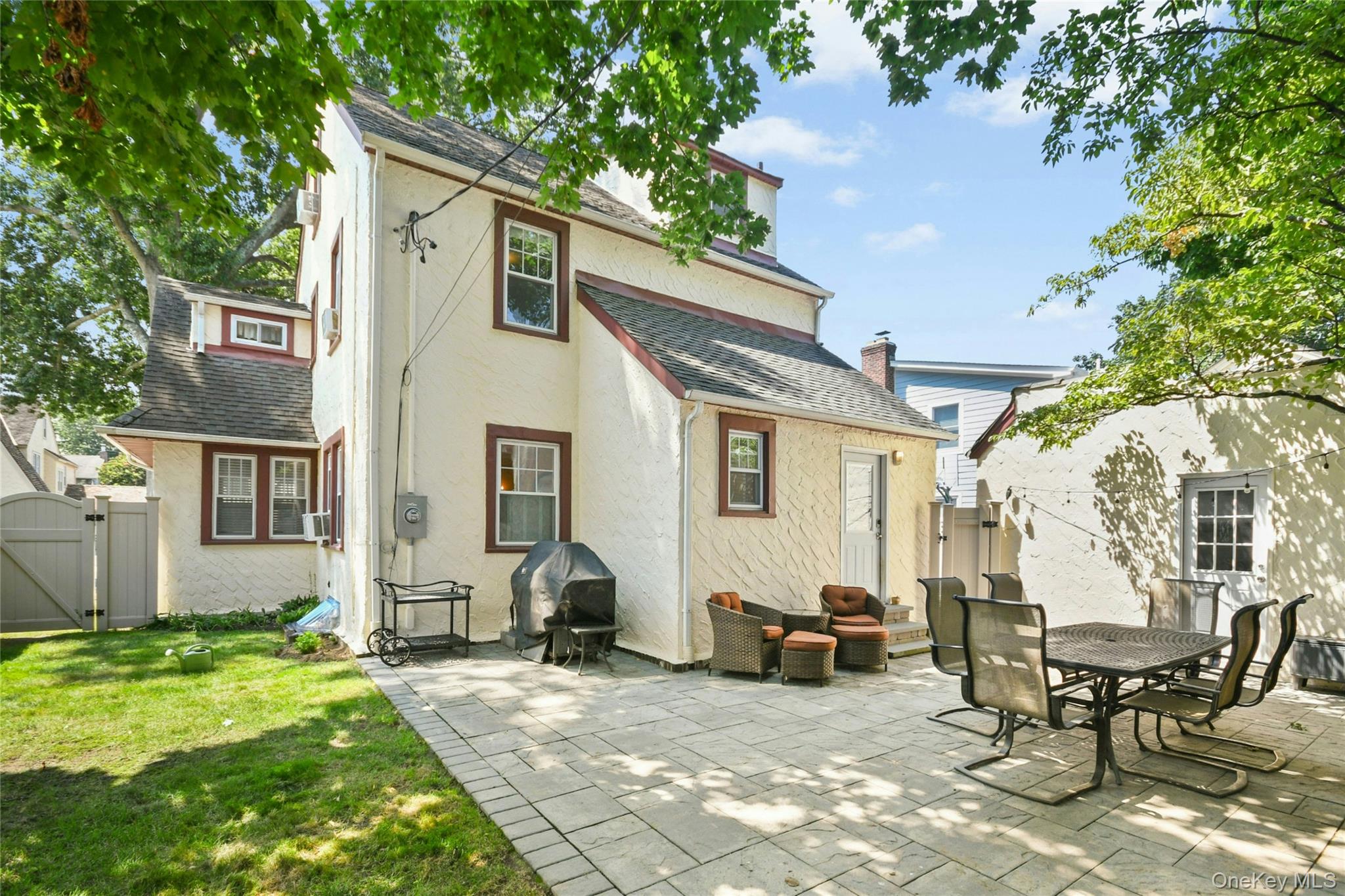 57 Hollywood Court, Rockville Centre, NY 11570