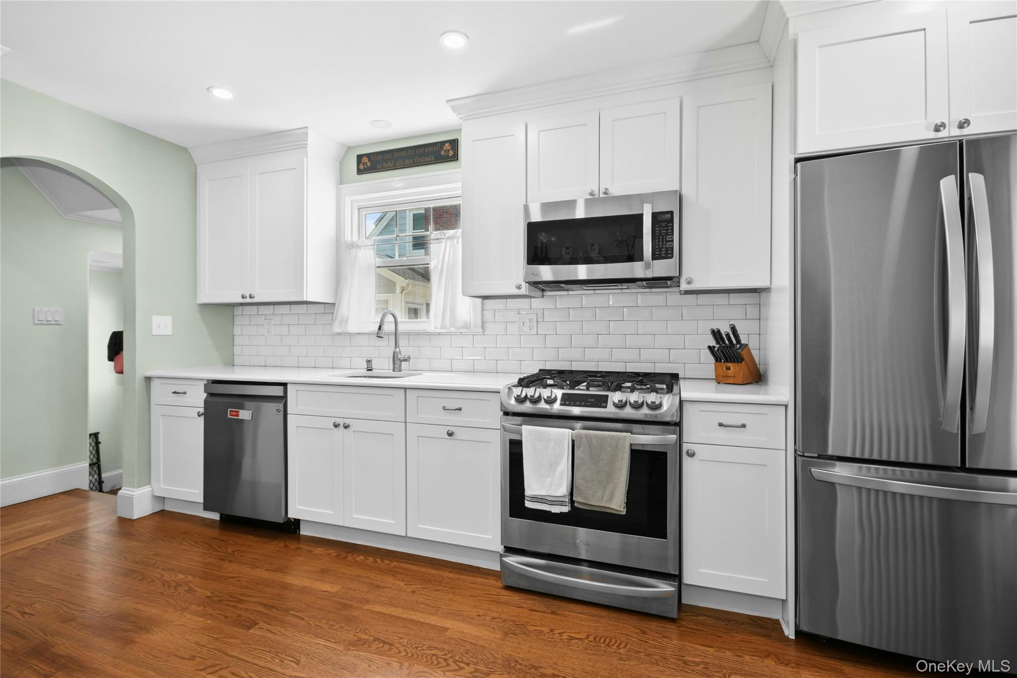 57 Hollywood Court, Rockville Centre, NY 11570