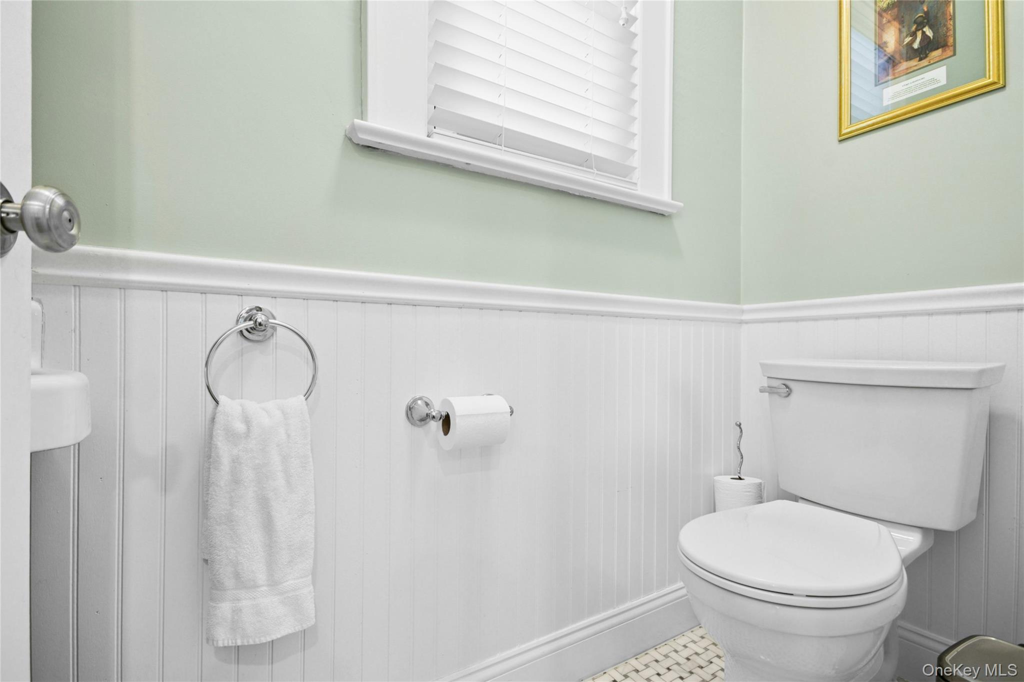 57 Hollywood Court, Rockville Centre, NY 11570