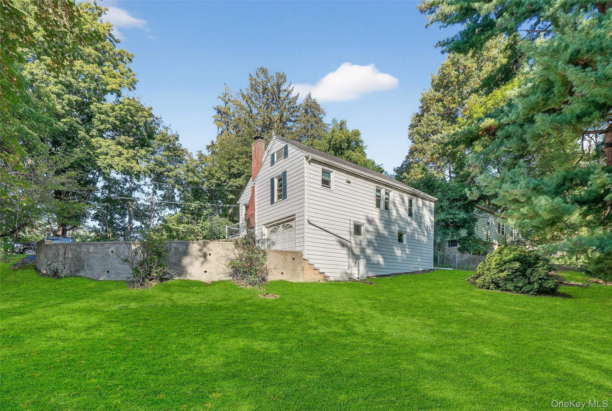 34 Mountain View Road, Poughkeepsie, NY 12603