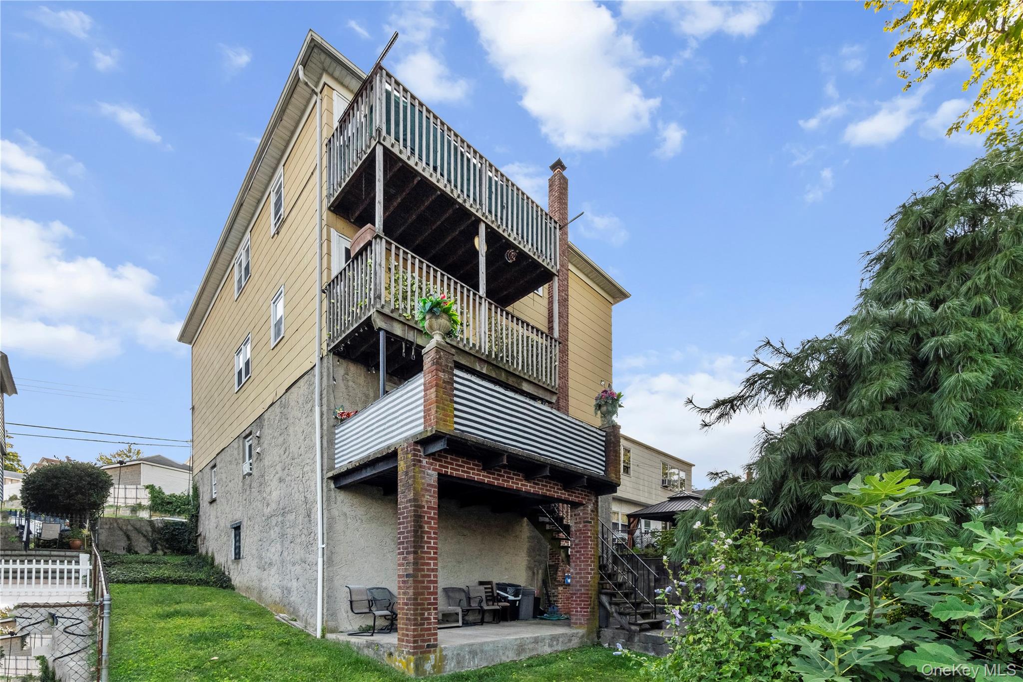 130 Staunton Street, Yonkers, NY 10704