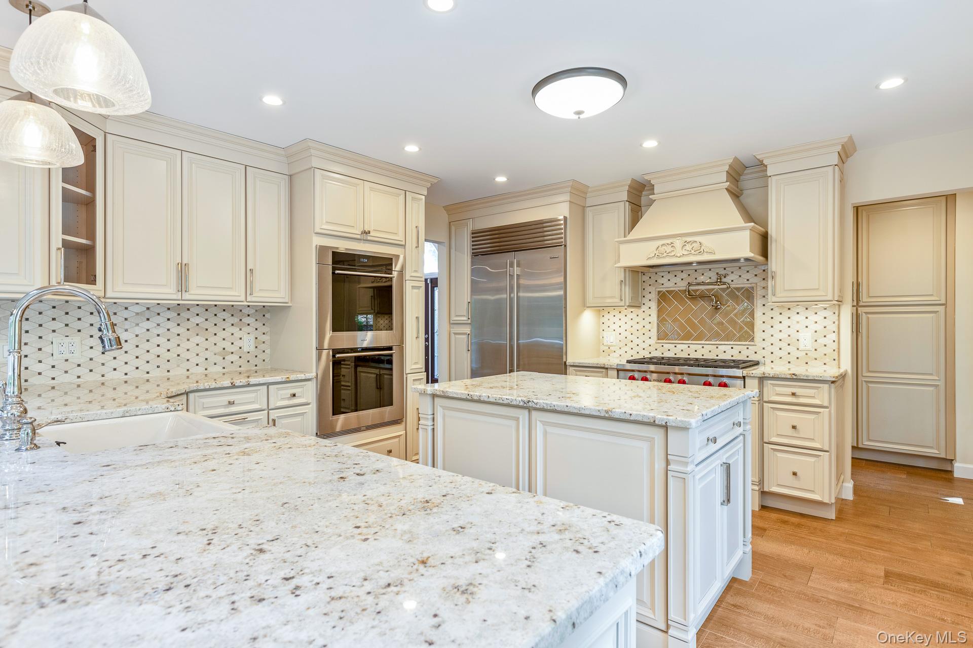 1 Summit Trail, Nissequogue, NY 11780