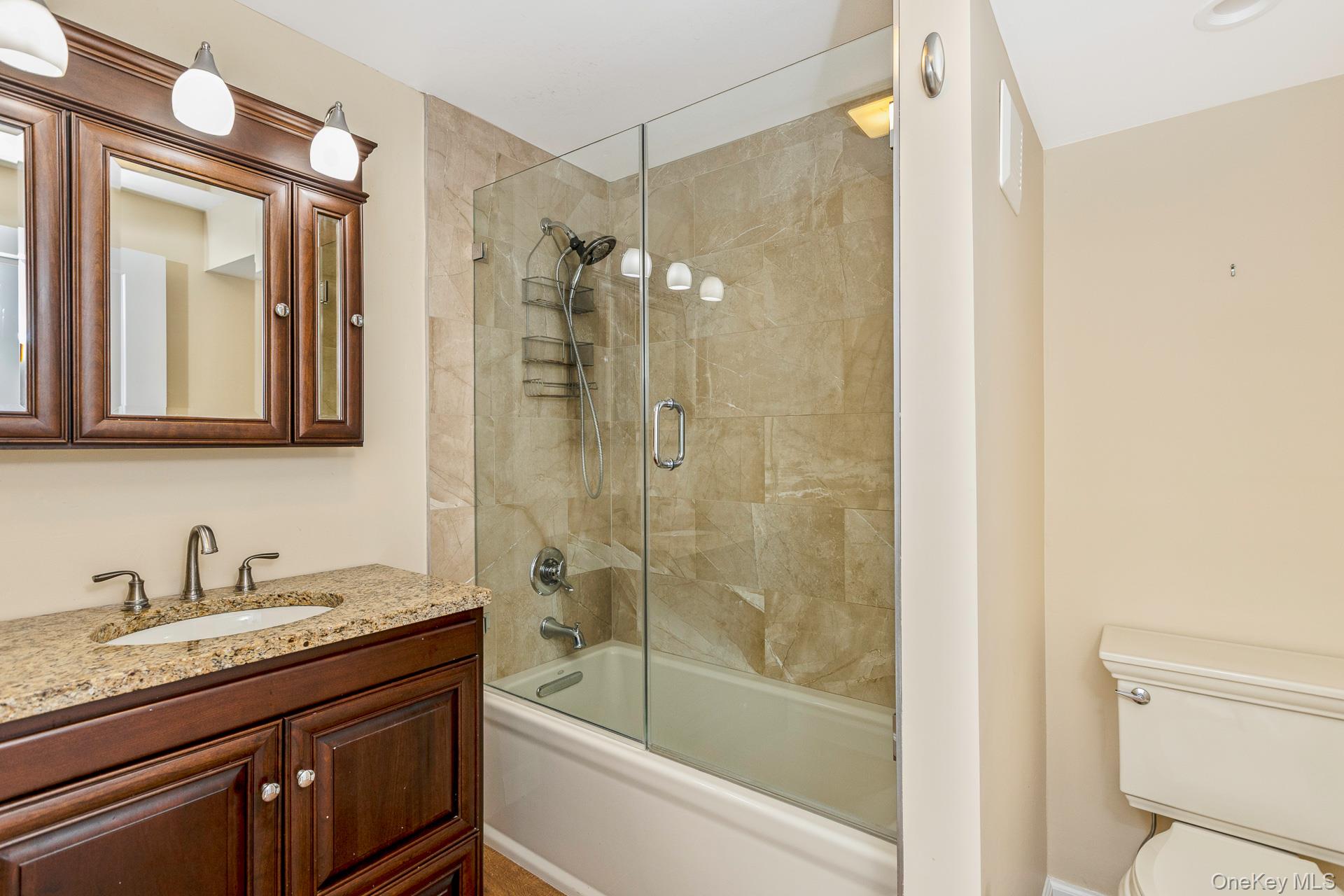 1 Summit Trail, Nissequogue, NY 11780