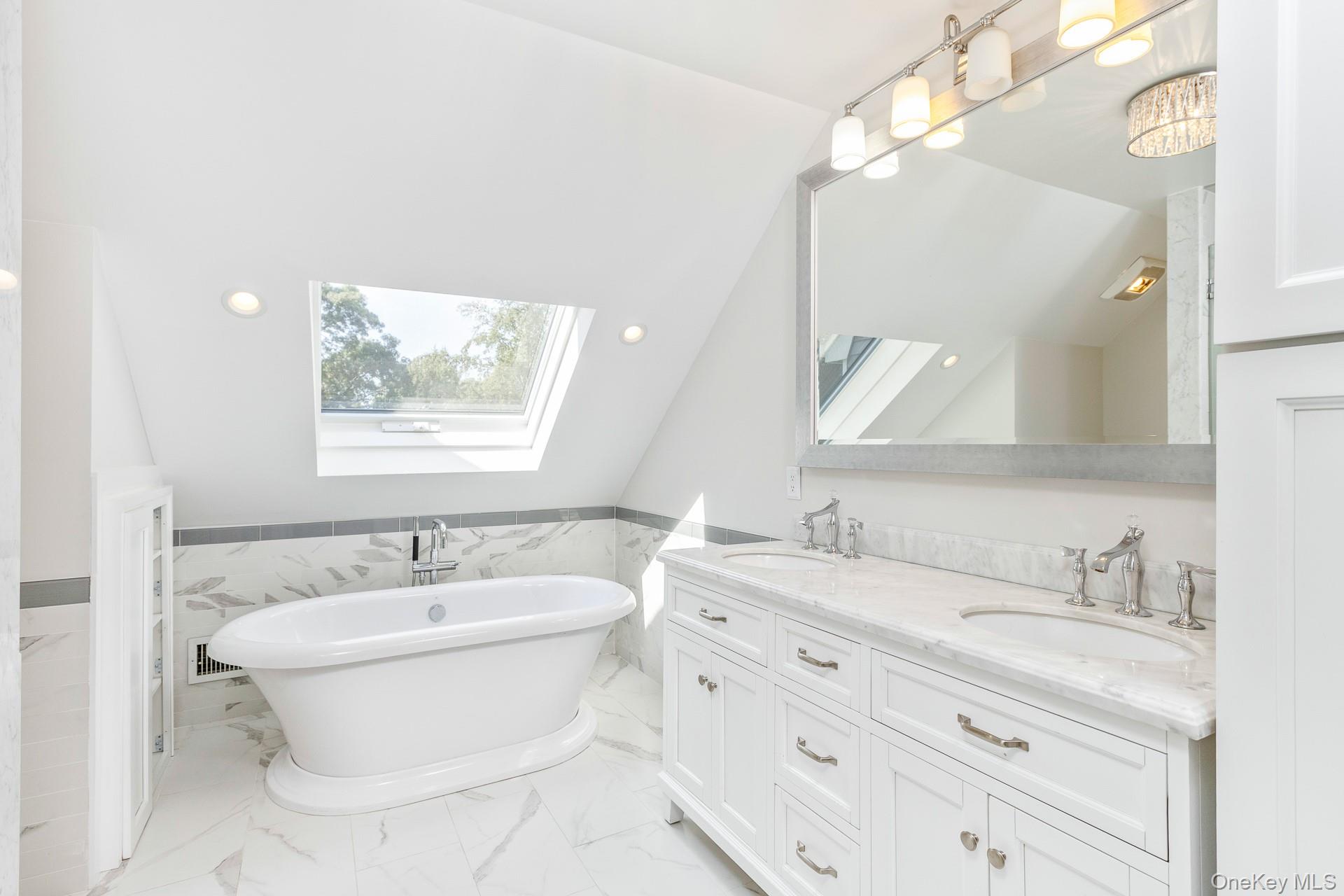 1 Summit Trail, Nissequogue, NY 11780