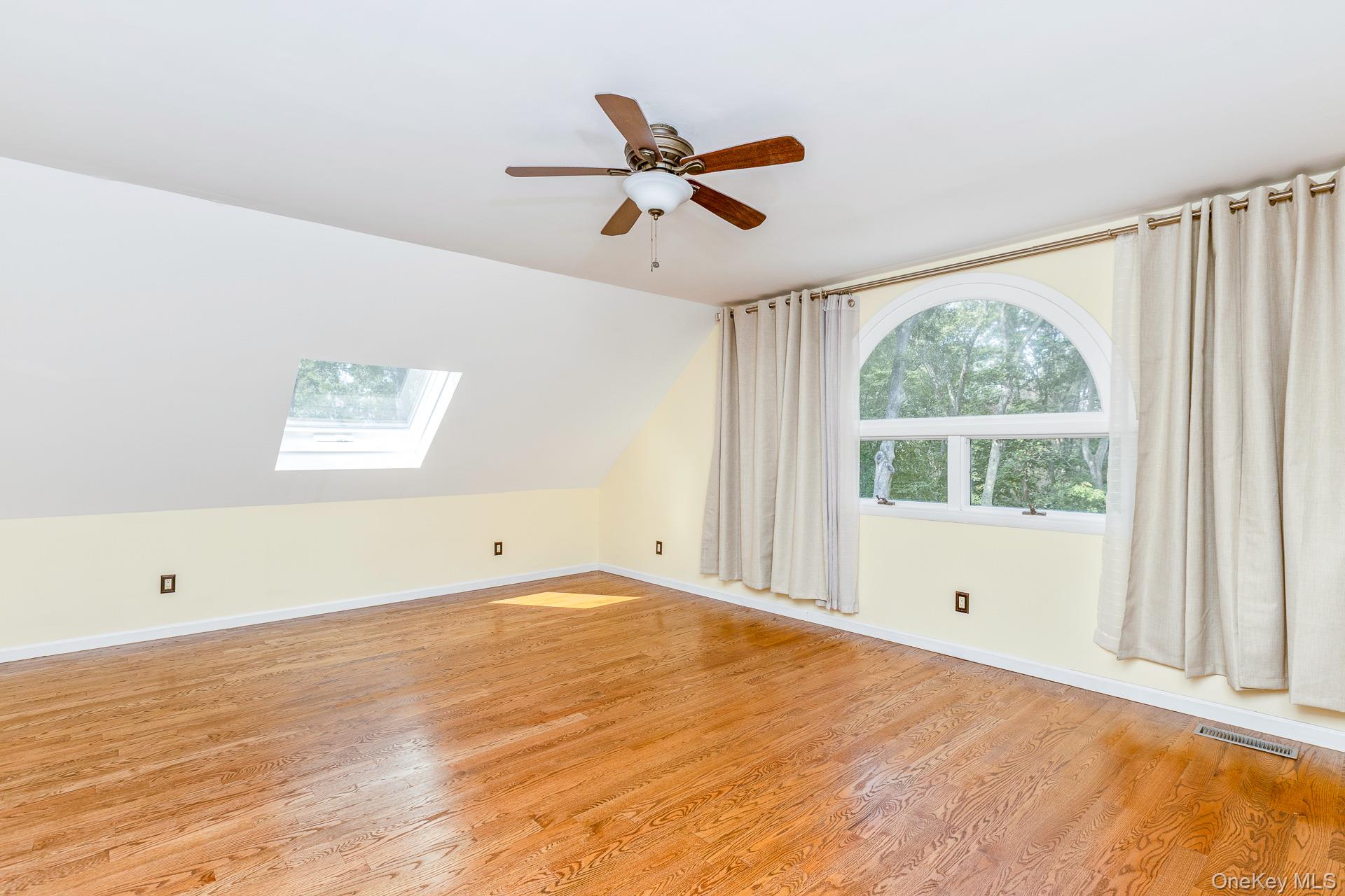 1 Summit Trail, Nissequogue, NY 11780