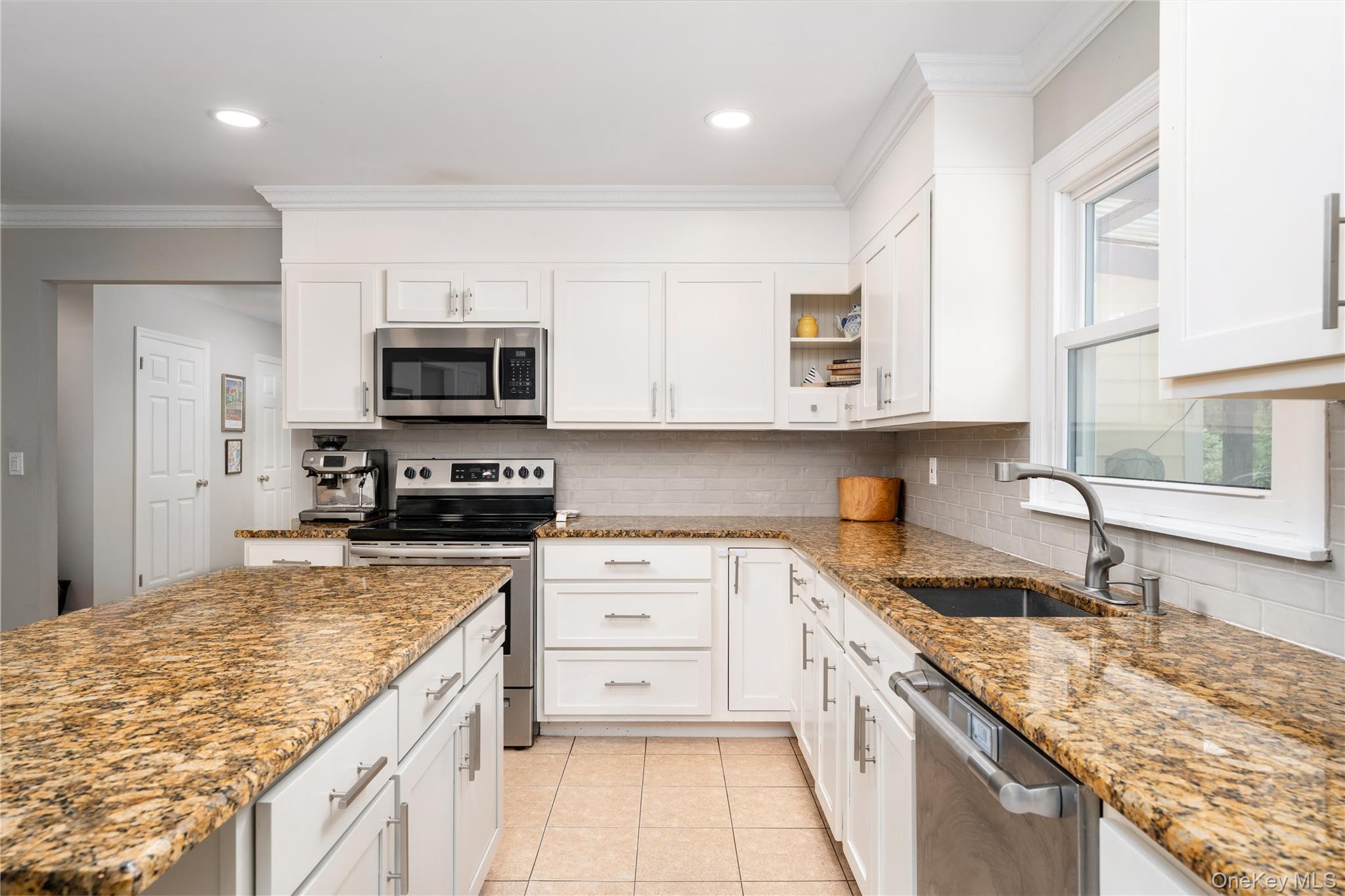 3 Pheasant Run, Wading River, NY 11792