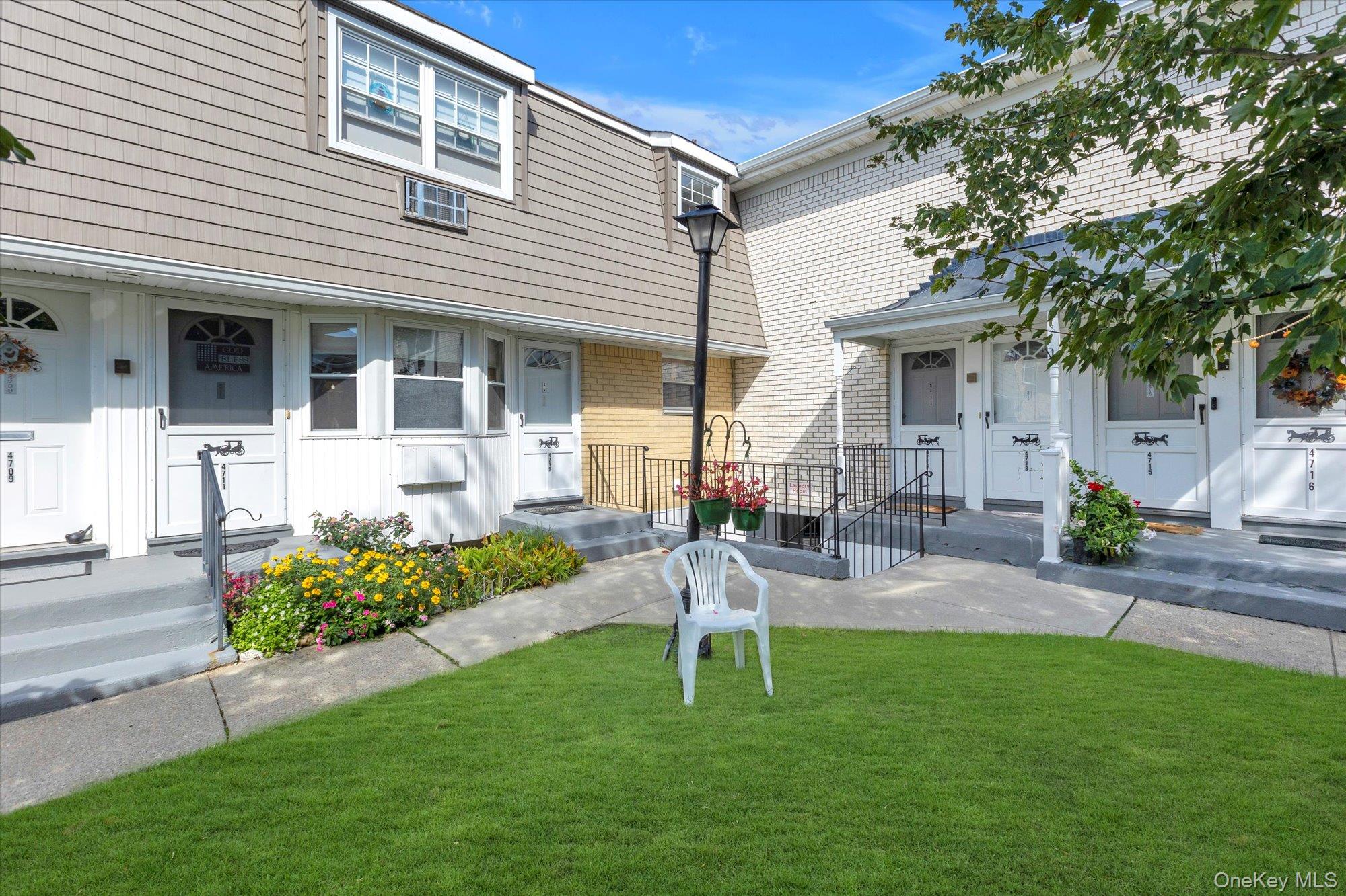 4712 Wilshire Lane # 4712, Oakdale, NY 11769