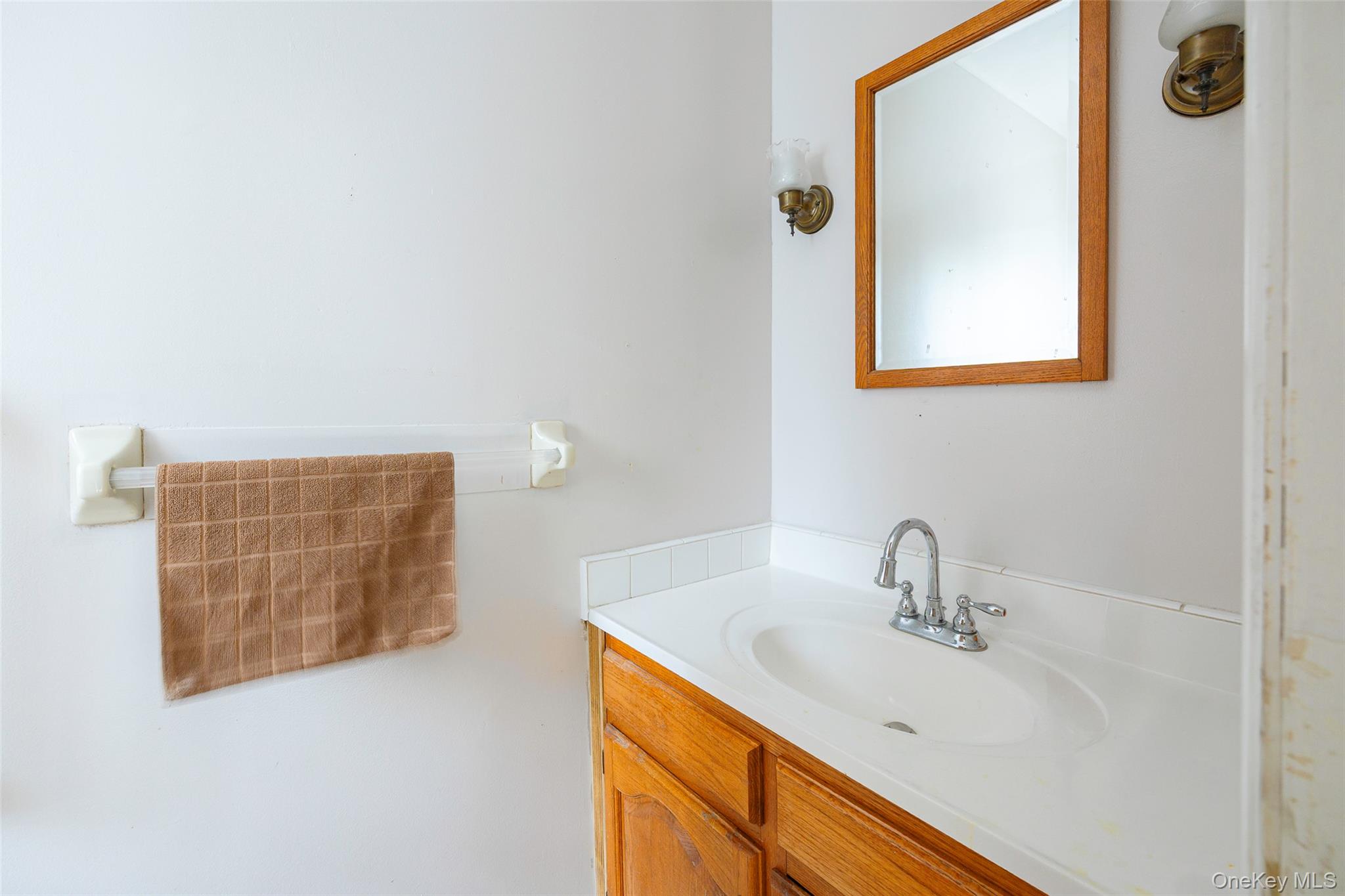 28 Amber Court, Poughkeepsie, NY 12603