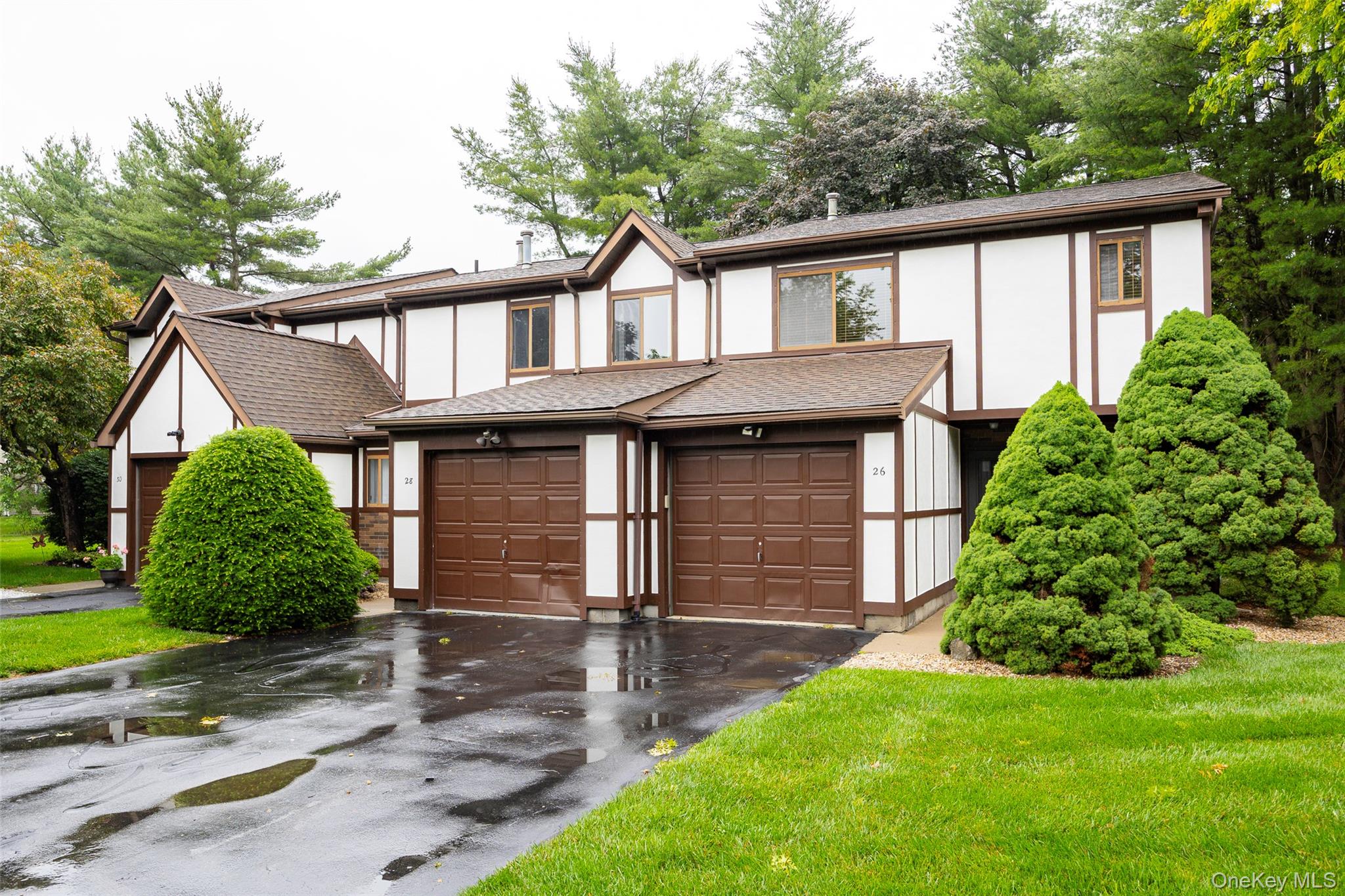 28 Amber Court, Poughkeepsie, NY 12603