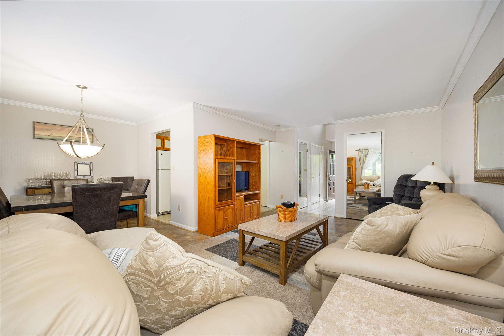 28 Amber Court, Poughkeepsie, NY 12603