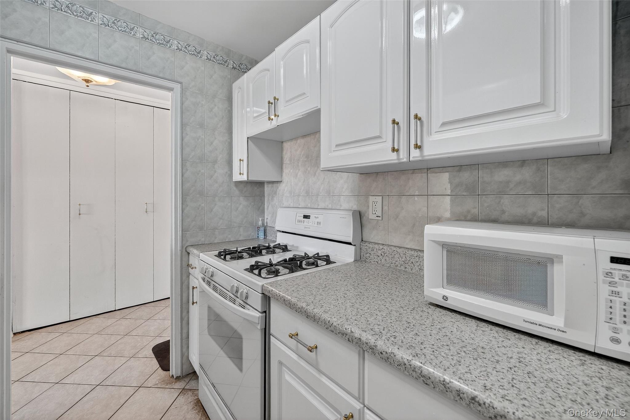 1874 Pelham Parkway S # 6E, Bronx, NY 10461