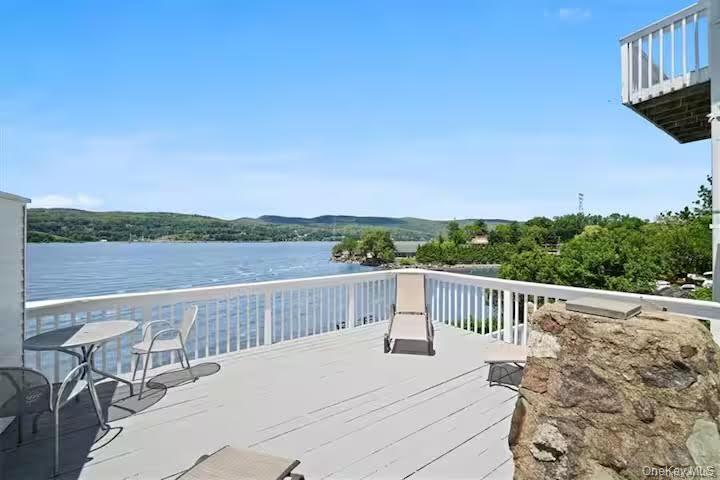 31 Wayne Avenue, Verplanck, NY 10596