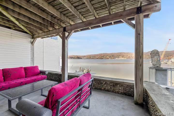 31 Wayne Avenue, Verplanck, NY 10596