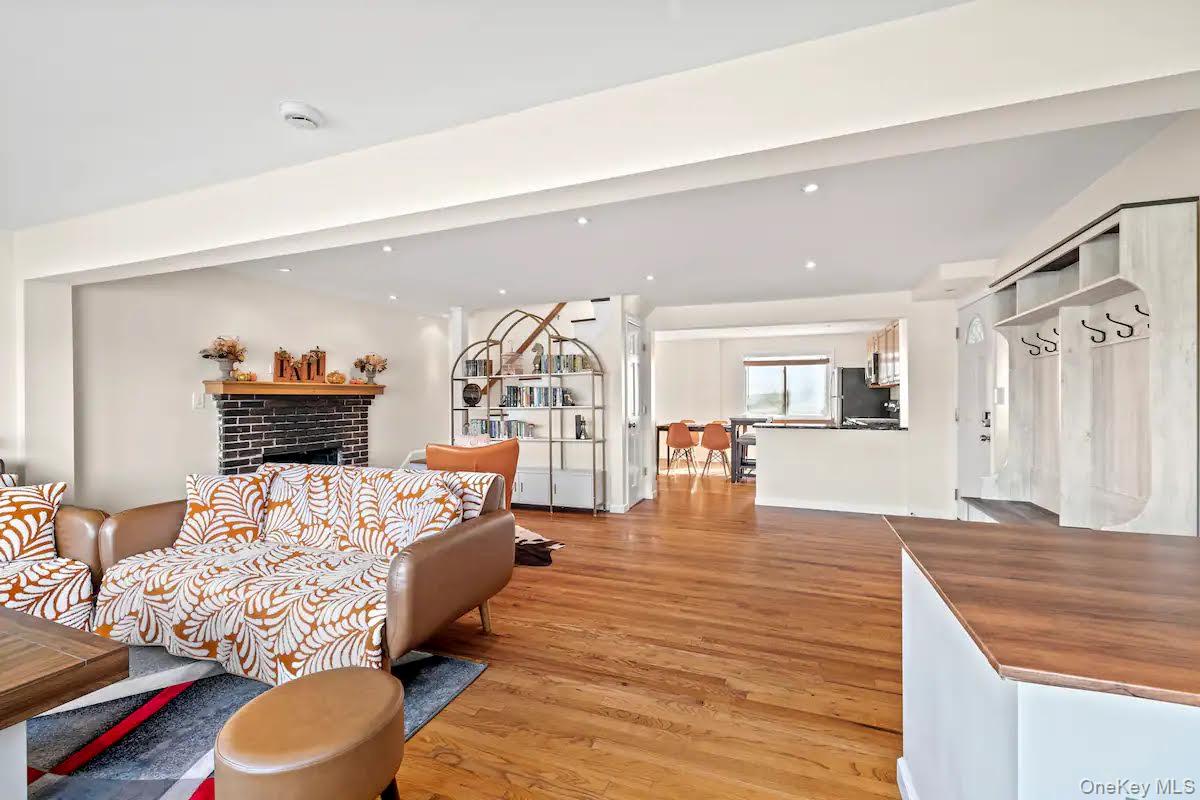 31 Wayne Avenue, Verplanck, NY 10596