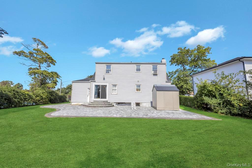 529 Clinton Avenue, Rockville Centre, NY 11570