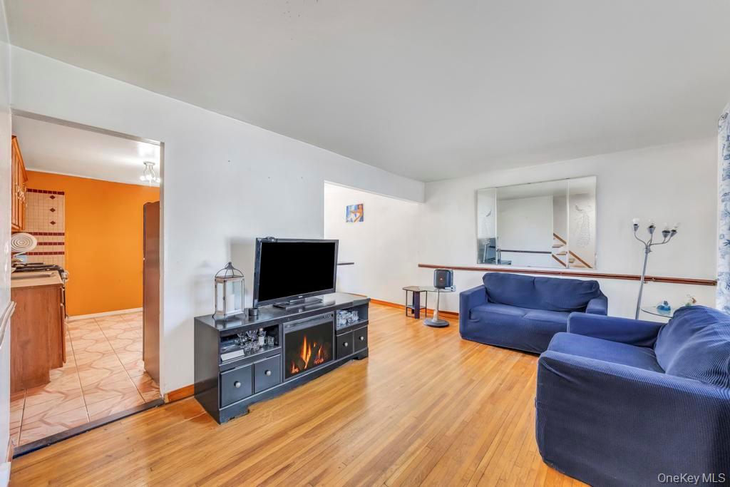 529 Clinton Avenue, Rockville Centre, NY 11570