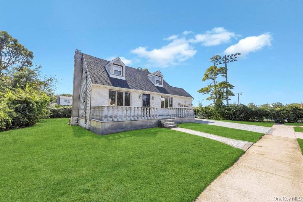 529 Clinton Avenue, Rockville Centre, NY 11570