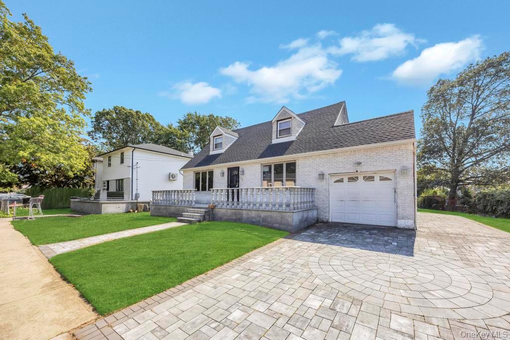 529 Clinton Avenue, Rockville Centre, NY 11570