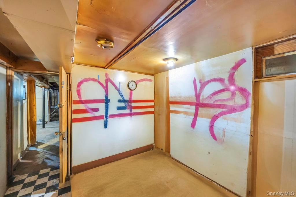 529 Clinton Avenue, Rockville Centre, NY 11570