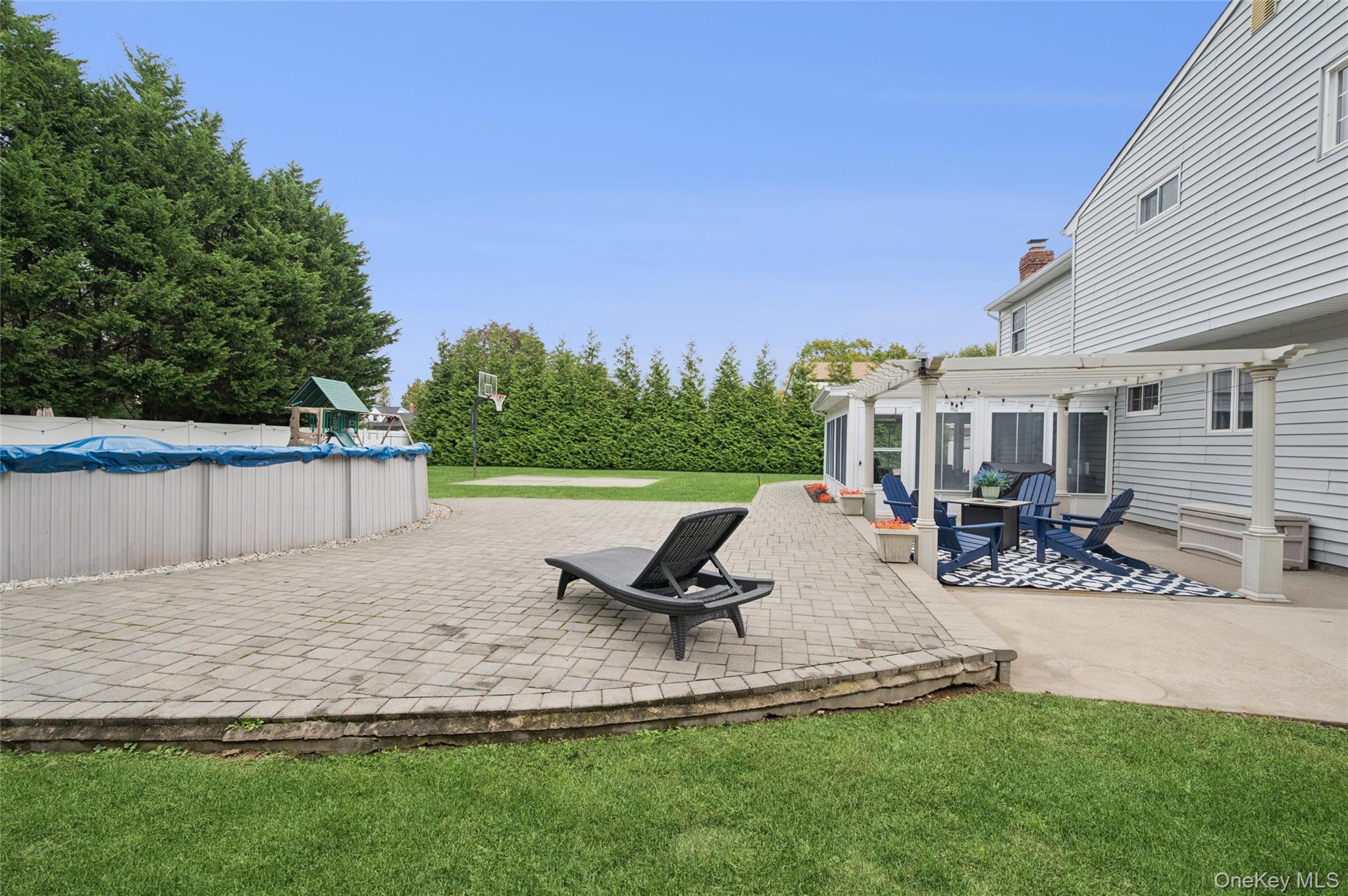 25 Hilltop Drive, Mount Sinai, NY 11766