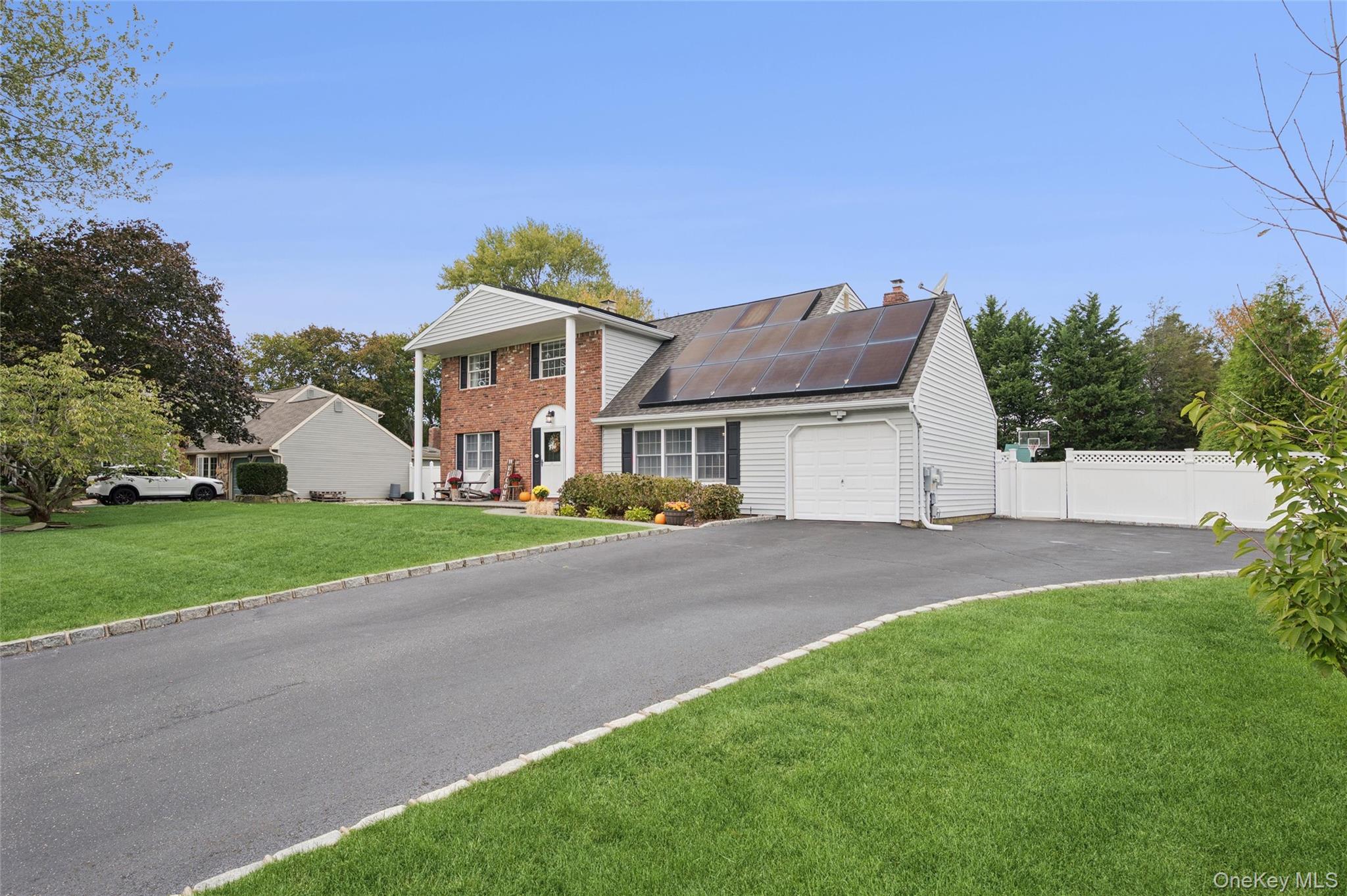 25 Hilltop Drive, Mount Sinai, NY 11766