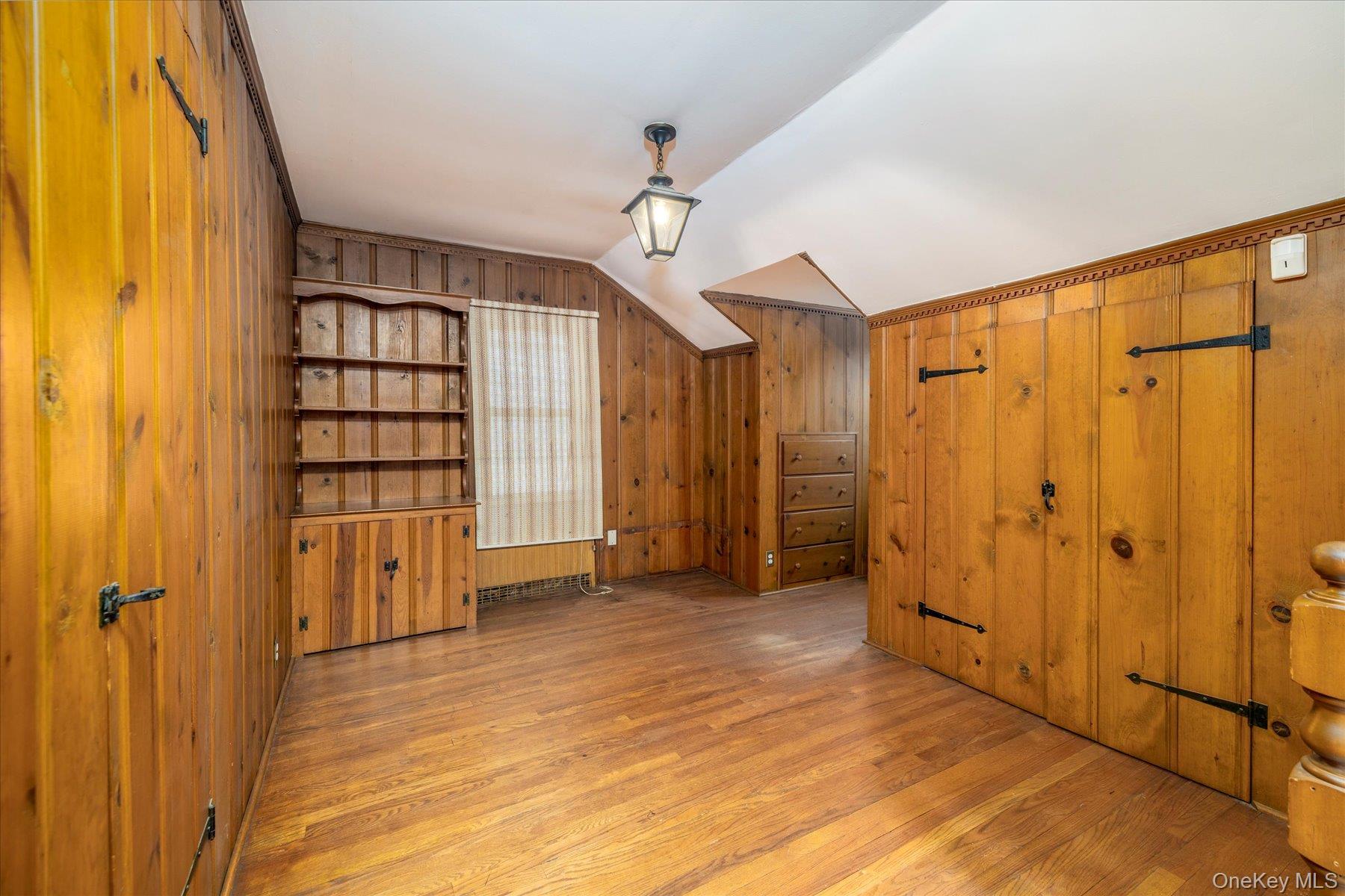 10 Cornell Place, East Rockaway, NY 11518