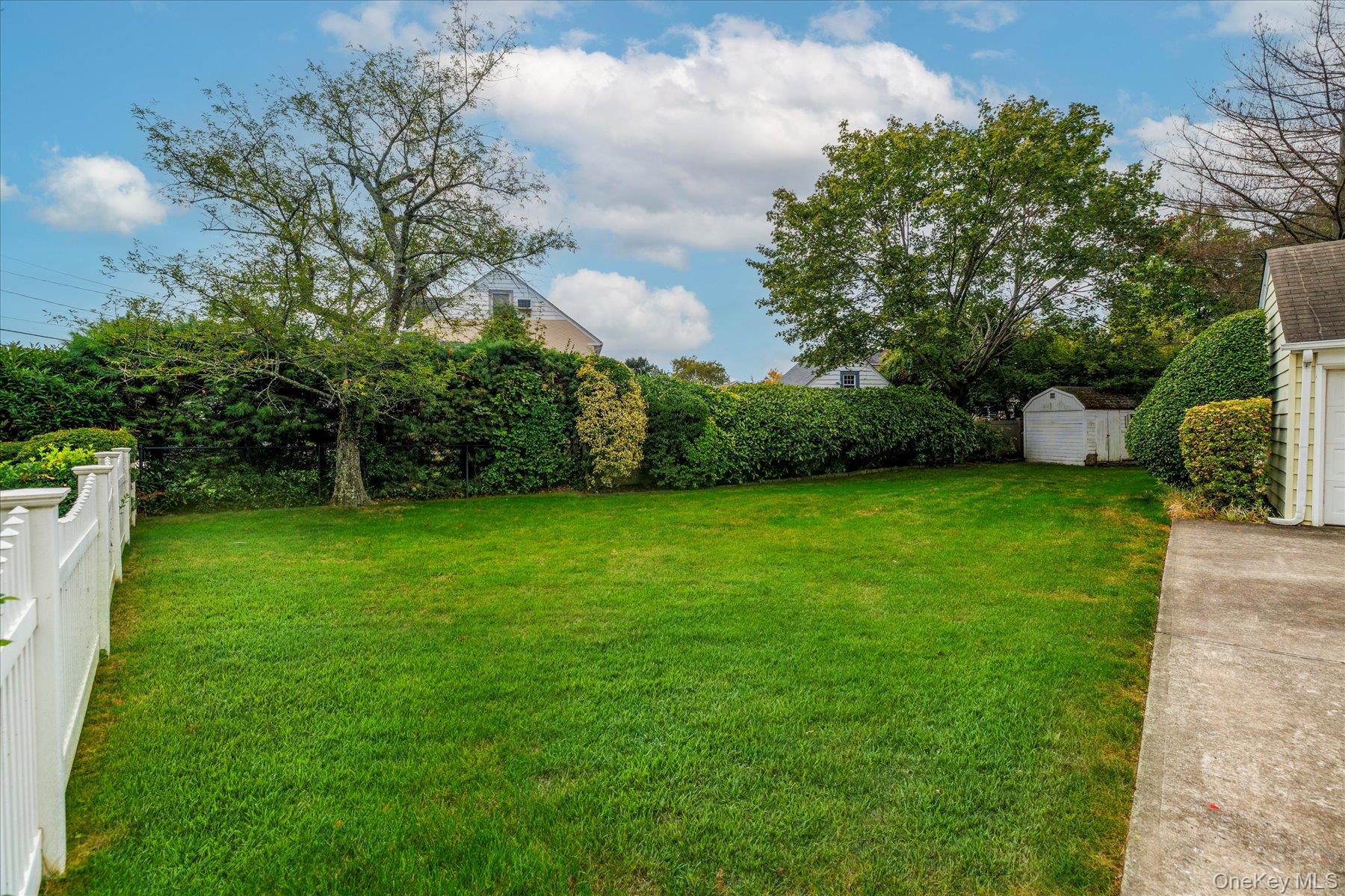 10 Cornell Place, East Rockaway, NY 11518