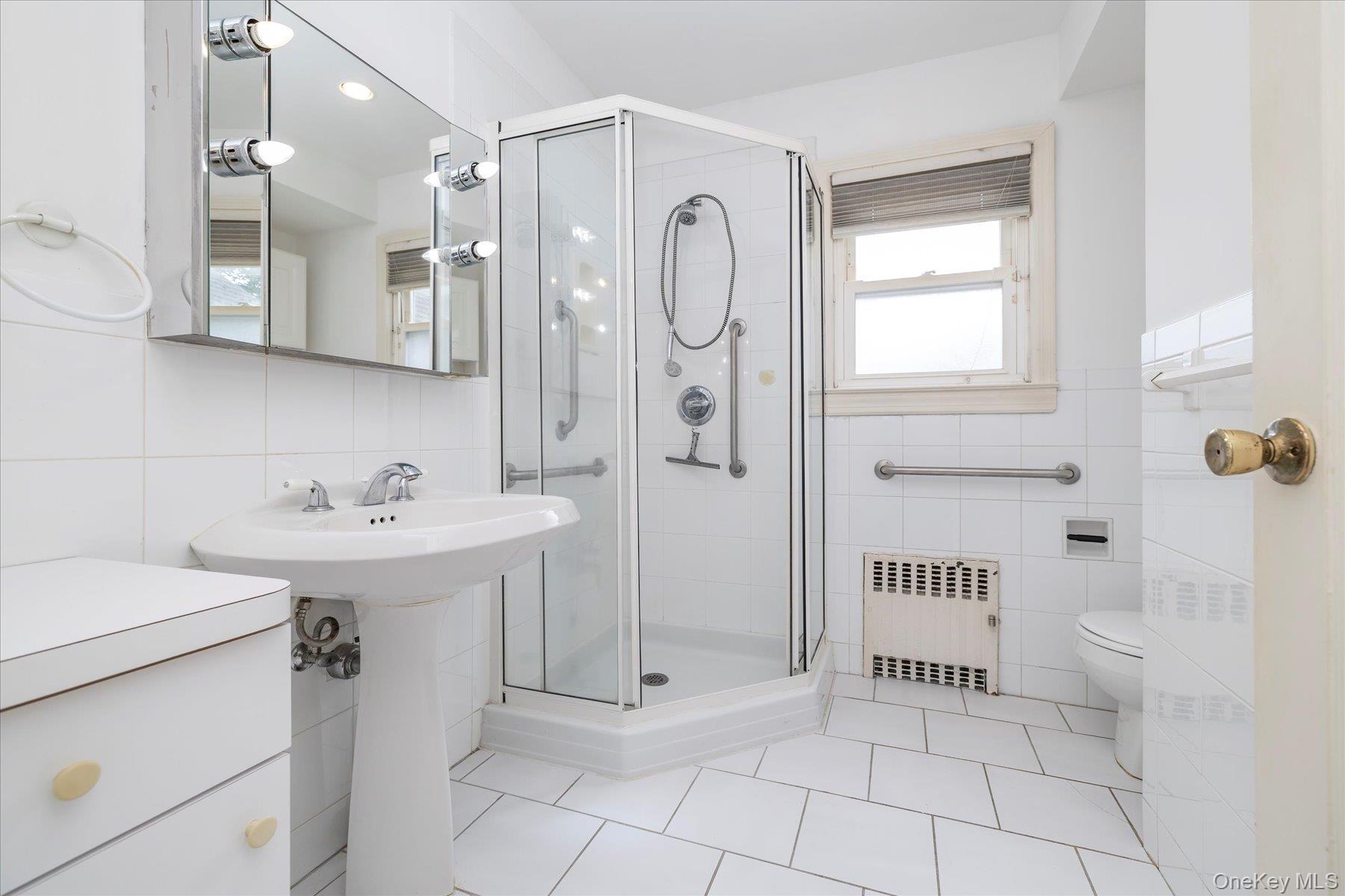 10 Cornell Place, East Rockaway, NY 11518