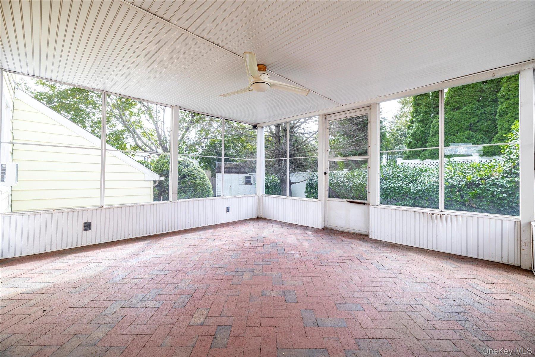 10 Cornell Place, East Rockaway, NY 11518