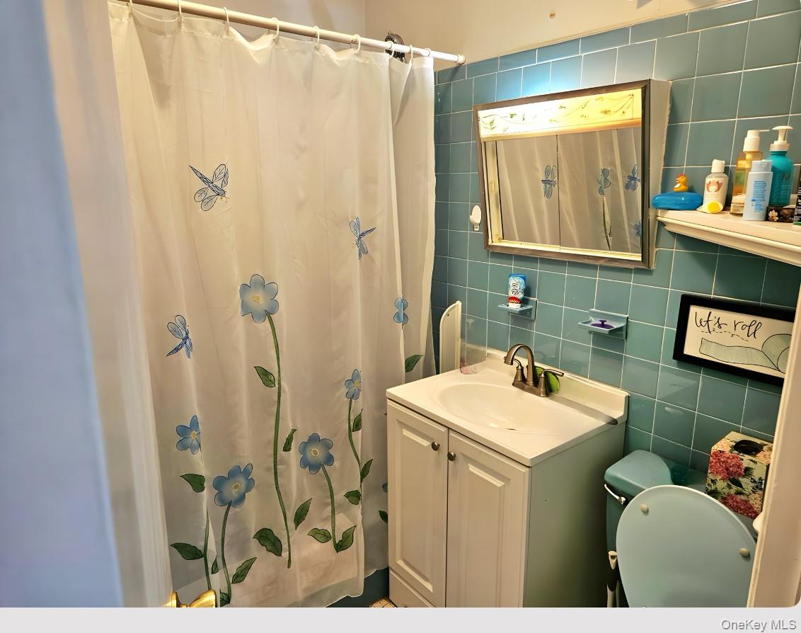 5738 63rd Street, Maspeth, NY 11378