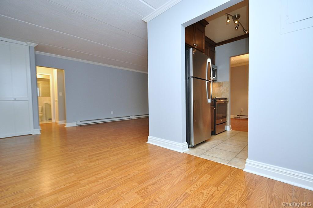 128 Colonial Parkway # 3J, Yonkers, NY 10710