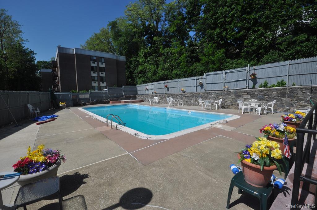 128 Colonial Parkway # 3J, Yonkers, NY 10710