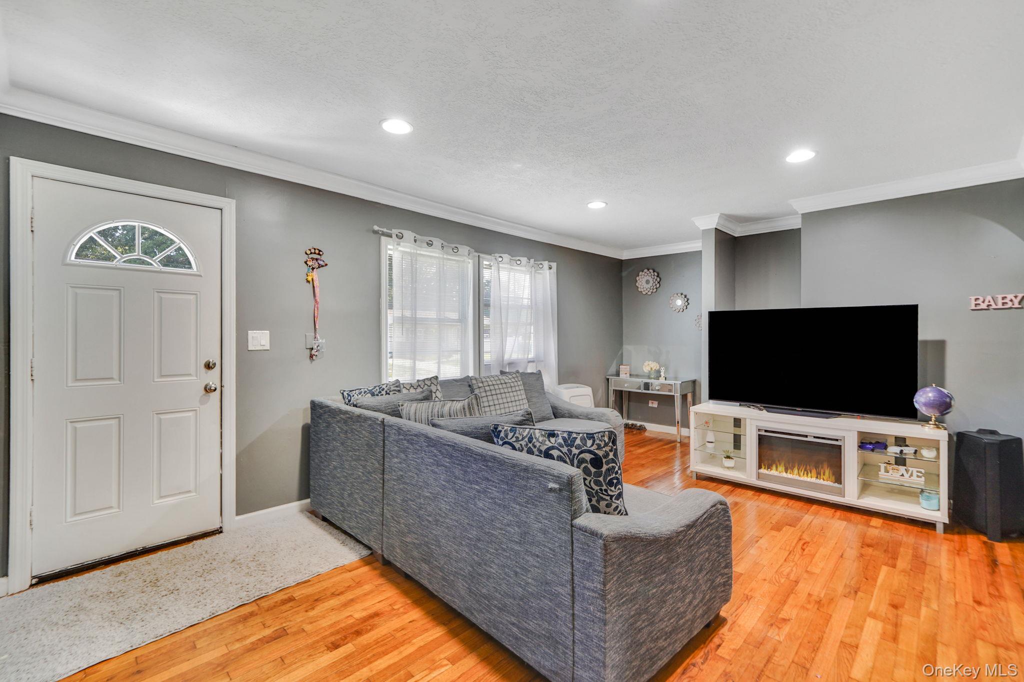 6 Vita Drive, Central Islip, NY 11722